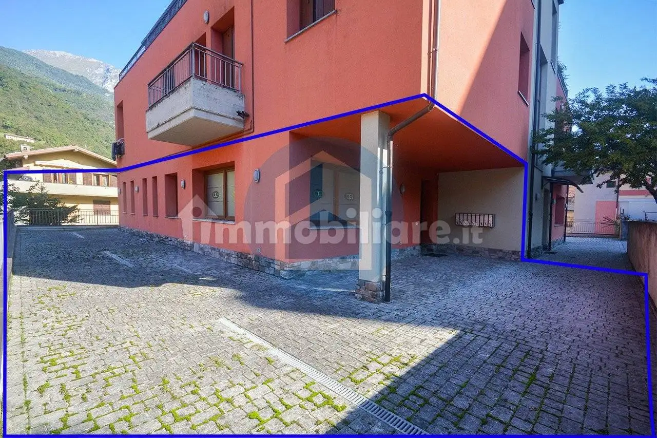 Trilocale Breno 25043 viale 28 Aprile, Centro, Breno - foto 2