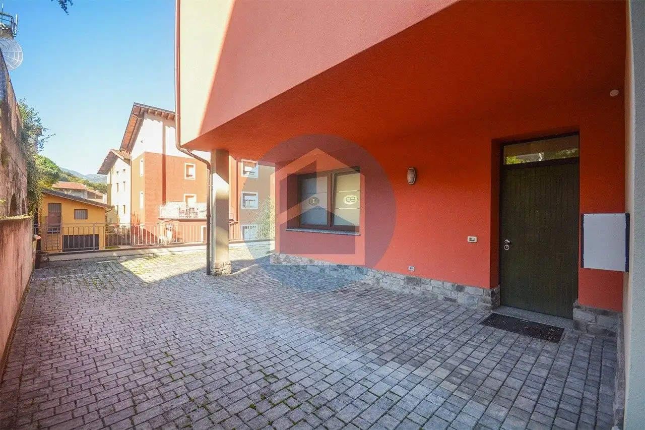 Trilocale Breno 25043 viale 28 Aprile, Centro, Breno - foto 3