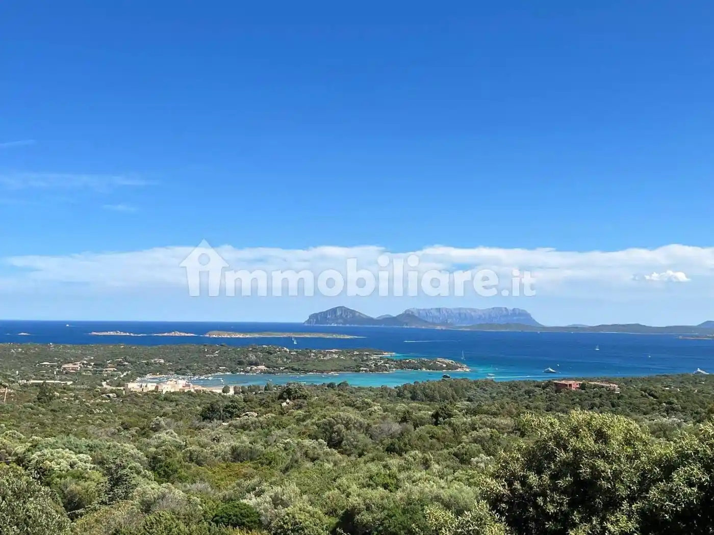 Appartamento in vendita a Arzachena
