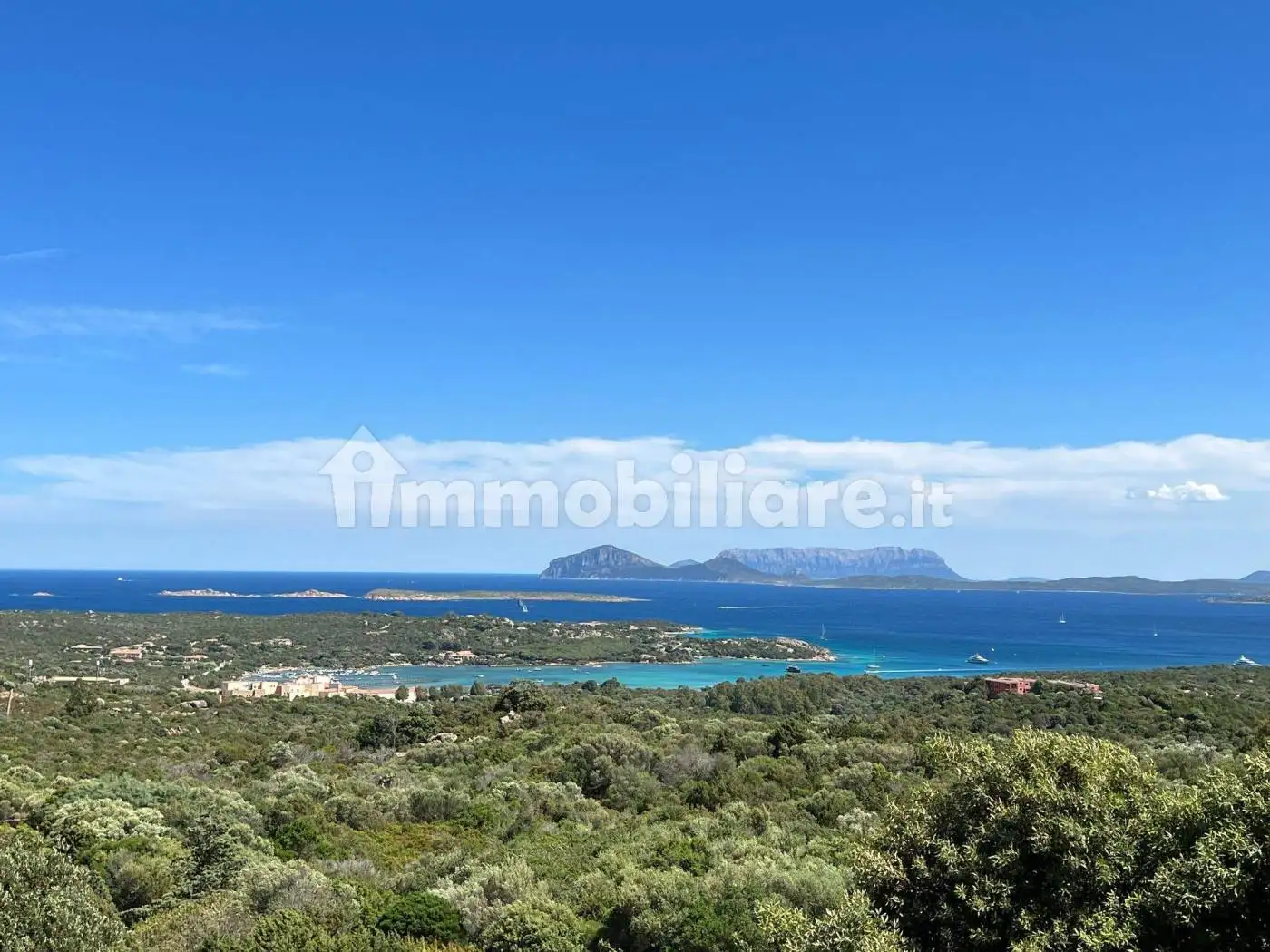 Appartamento in vendita a Arzachena