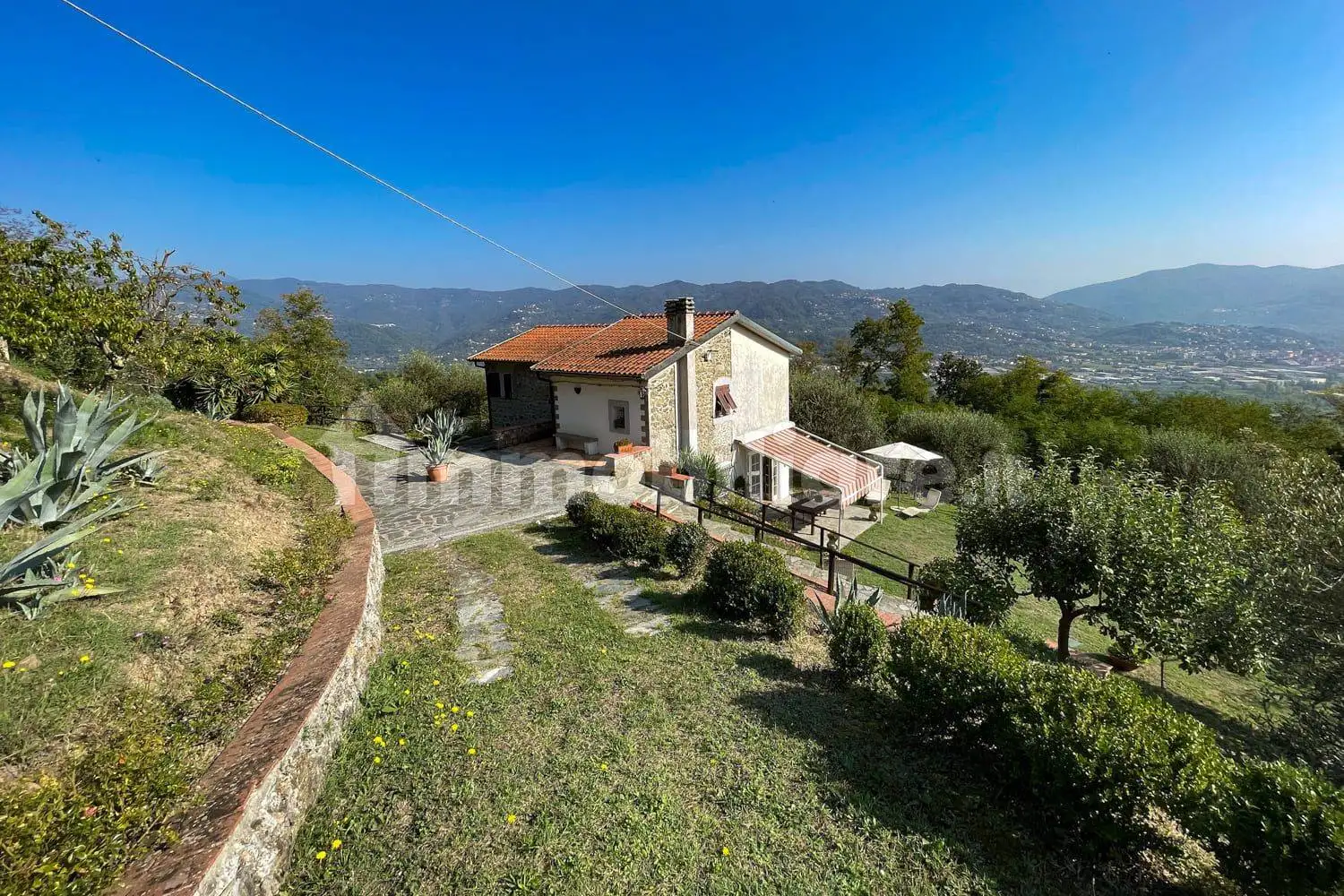 Rustico - Casale in vendita a Follo