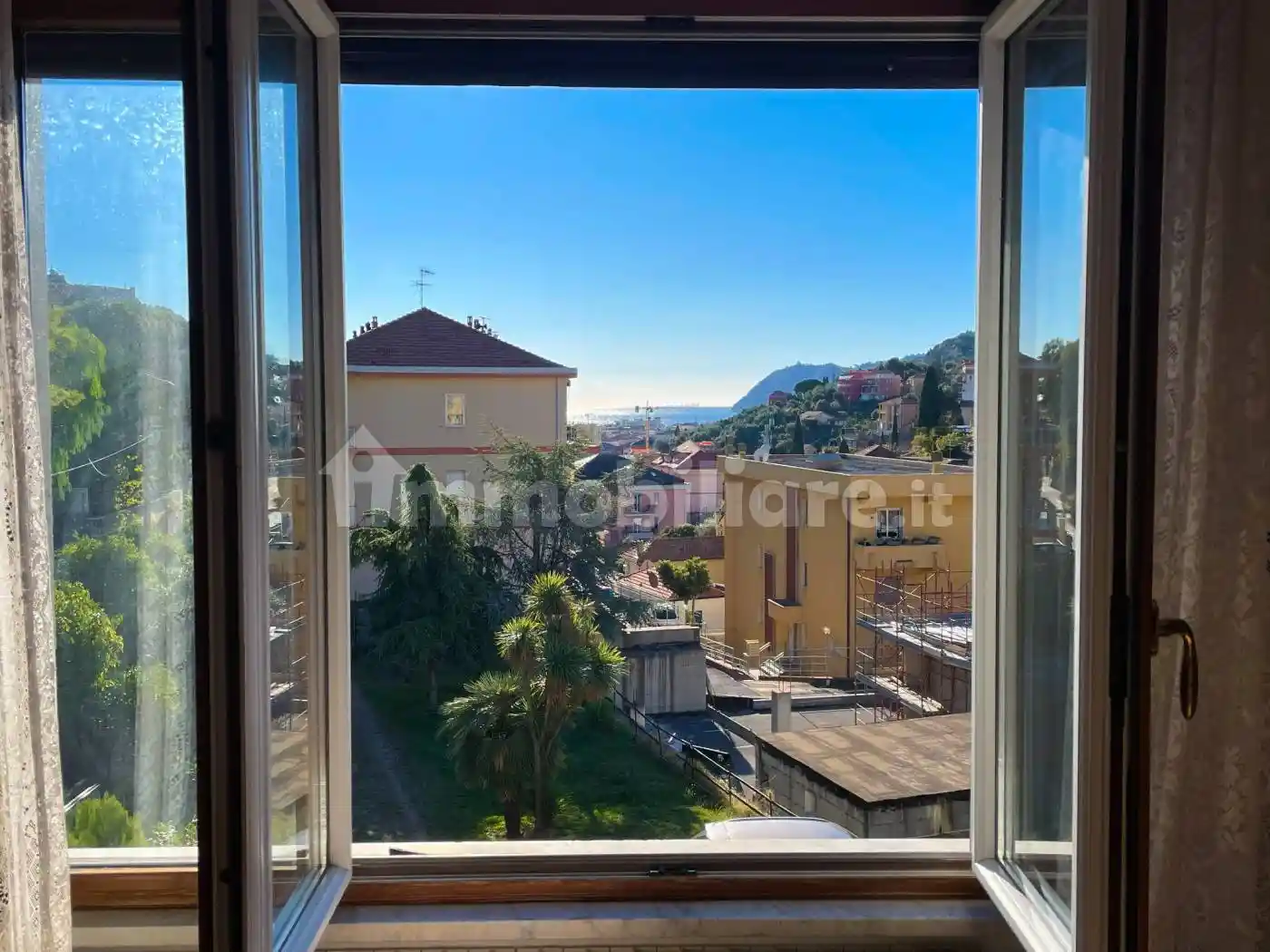 Villa plurifamiliare via Loreto, Parco San Rocco, Tetti Rossi, Loreto, Alassio - foto 2