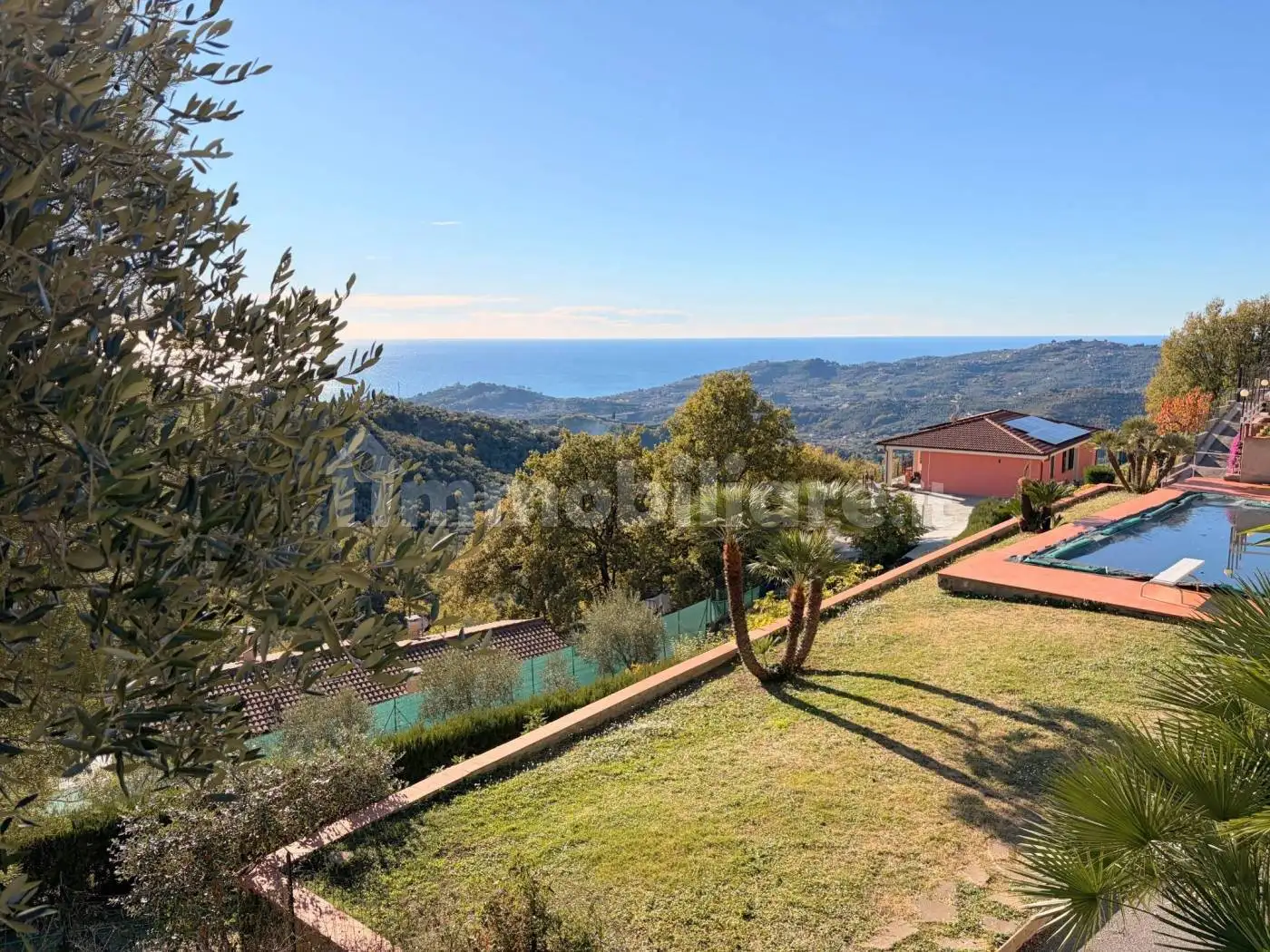 Appartamento in vendita a Imperia