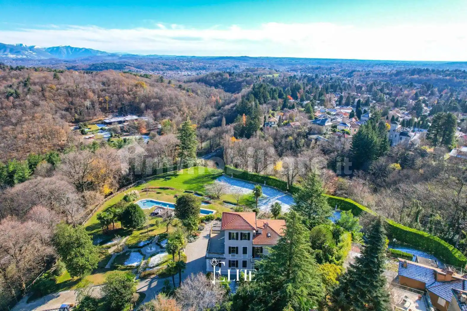 Villa unifamiliare via Salve Regina 22, Santa Maria del Monte, Varese - foto 2