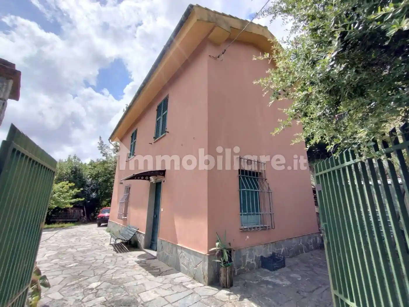 Casa indipendente in vendita a Genova