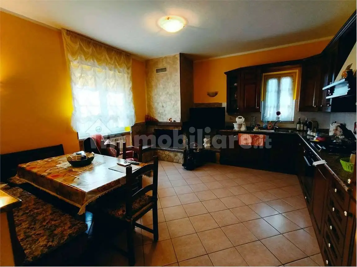 Casa indipendente in vendita a Carrara