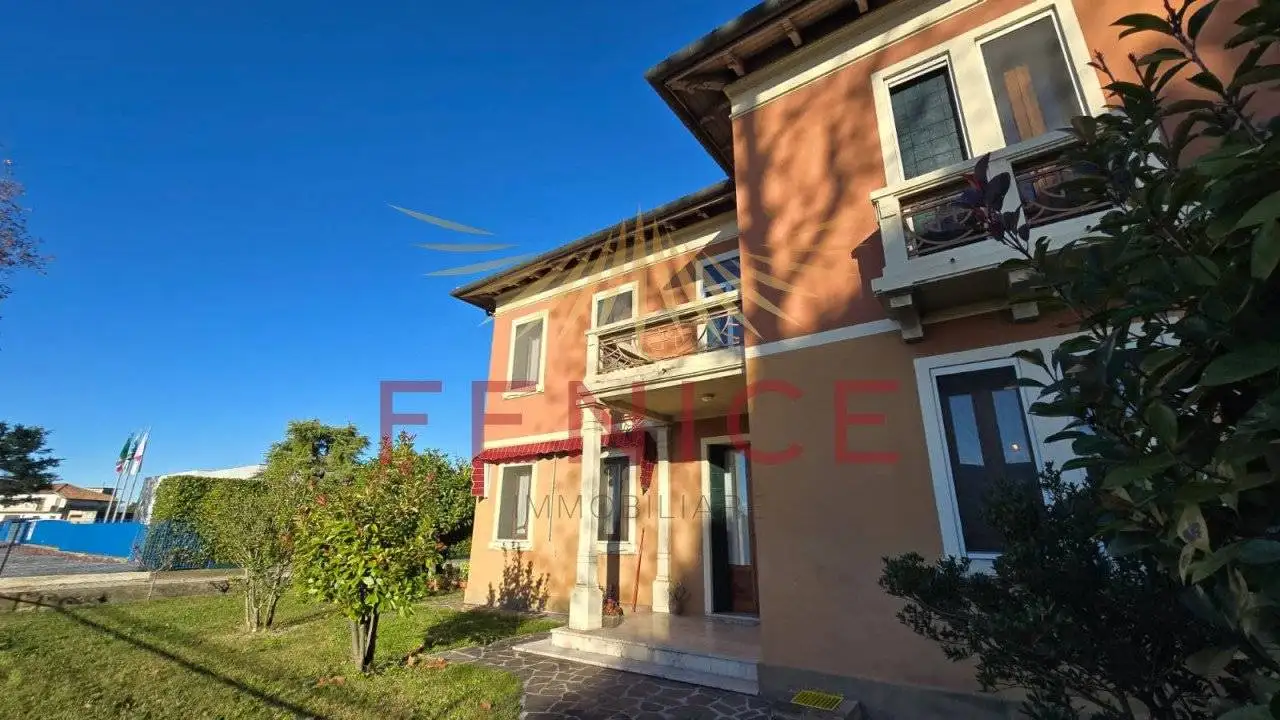 Villa in vendita a Volpago del Montello