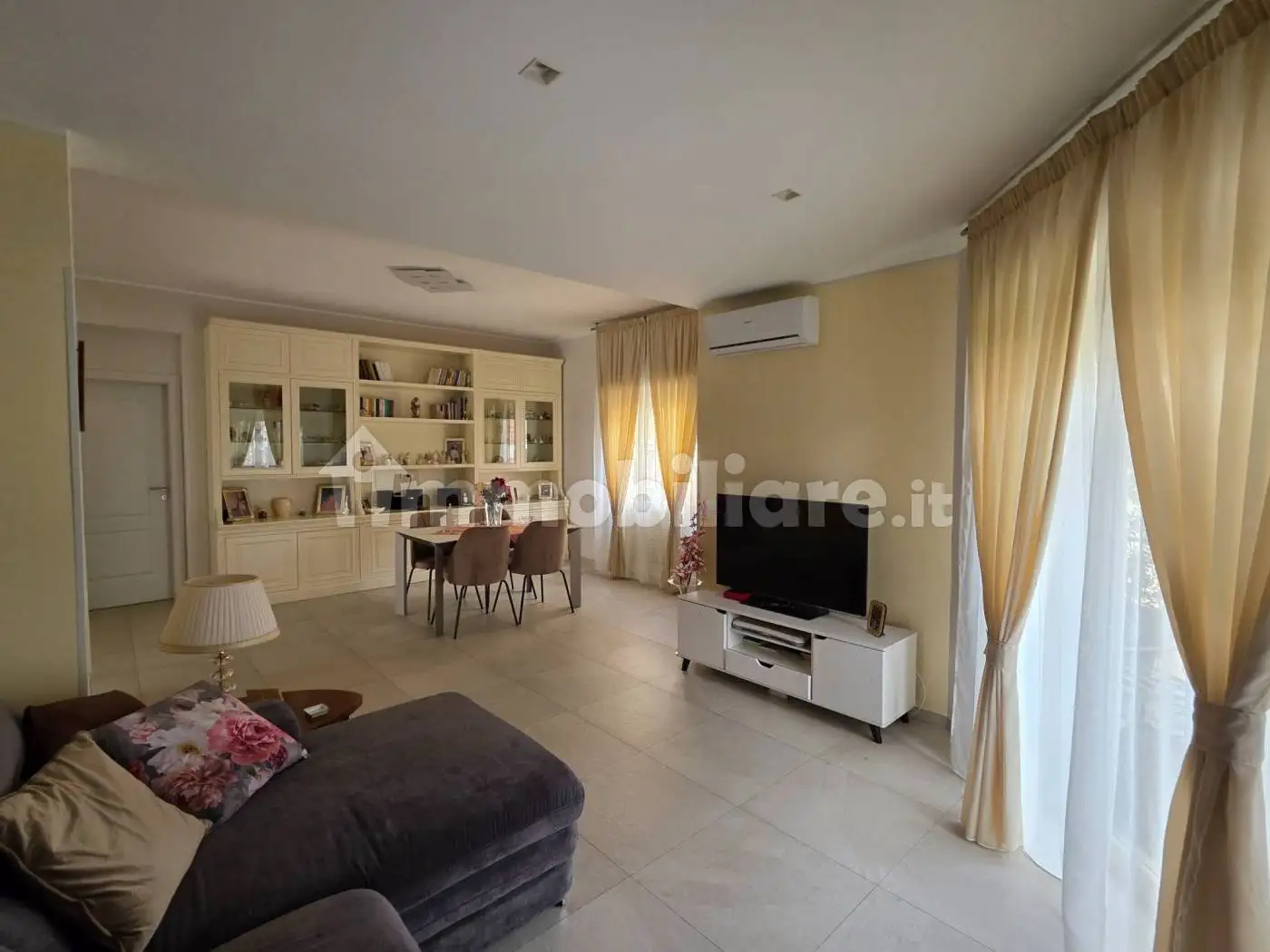 Palazzo - Edificio in vendita a Messina