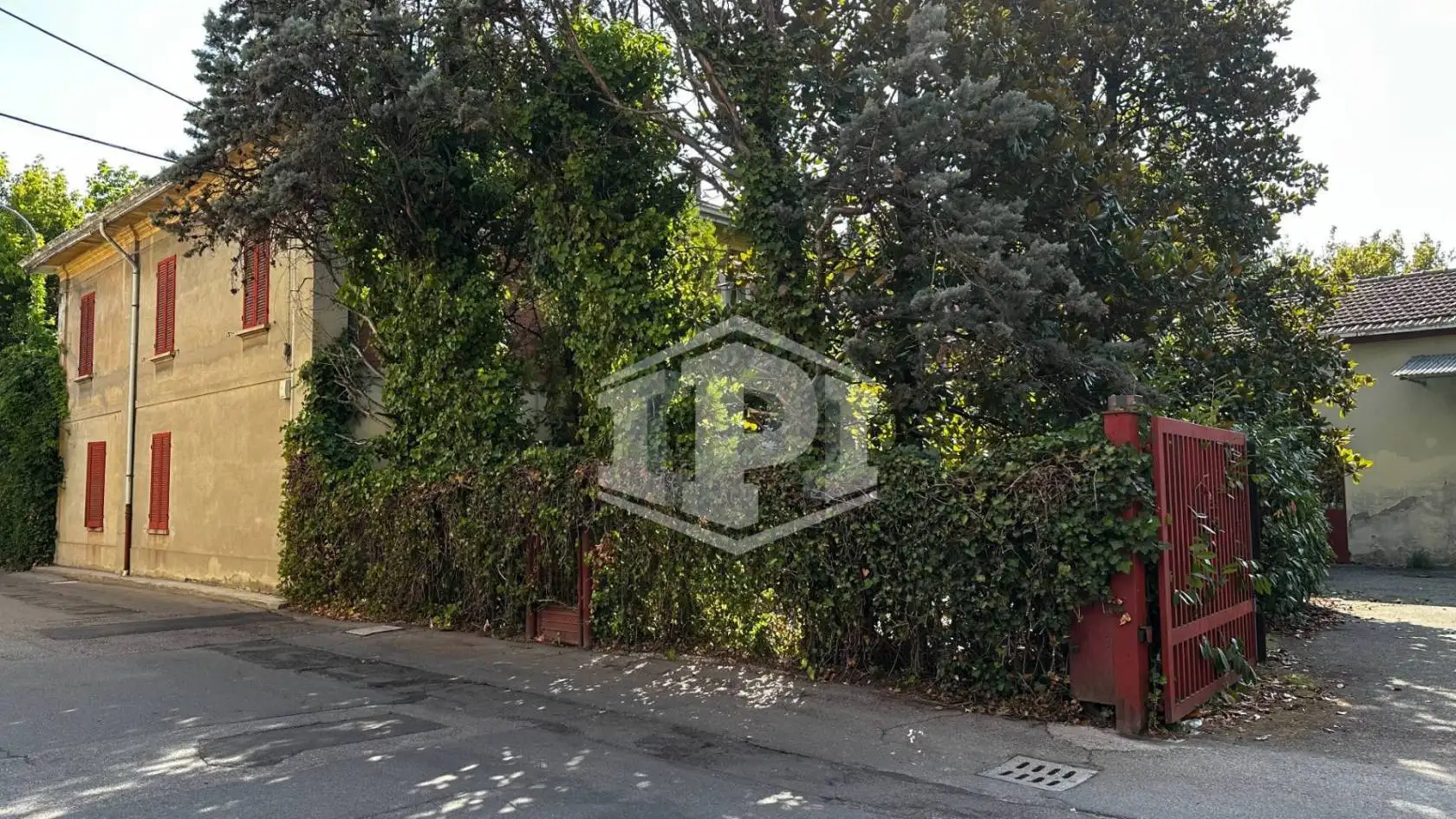 Palazzo - Edificio in vendita a Anzola dell'Emilia