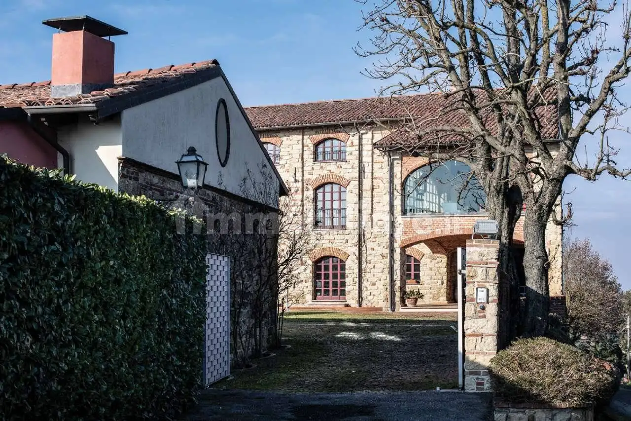 Villa in vendita a Vignale Monferrato