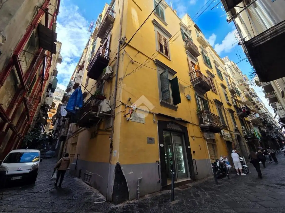 Appartamento in vendita a Napoli