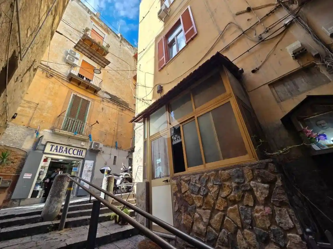 Bilocale Gradini San Liborio 10, Monte Santo, Napoli - foto 4
