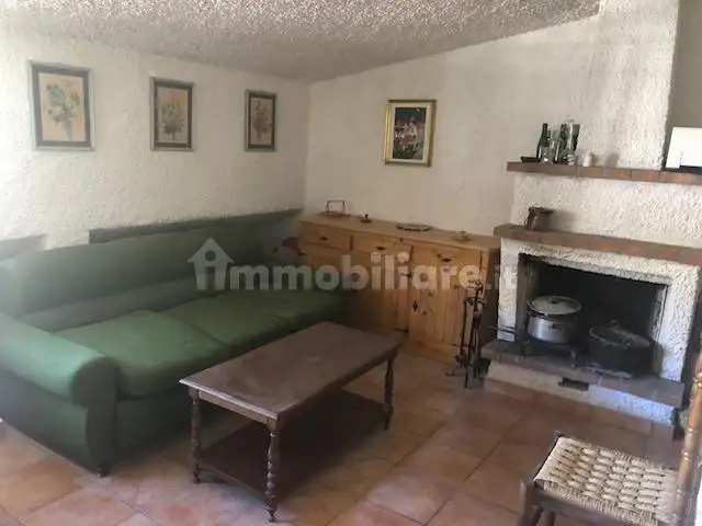 Appartamento in affitto a Lucoli