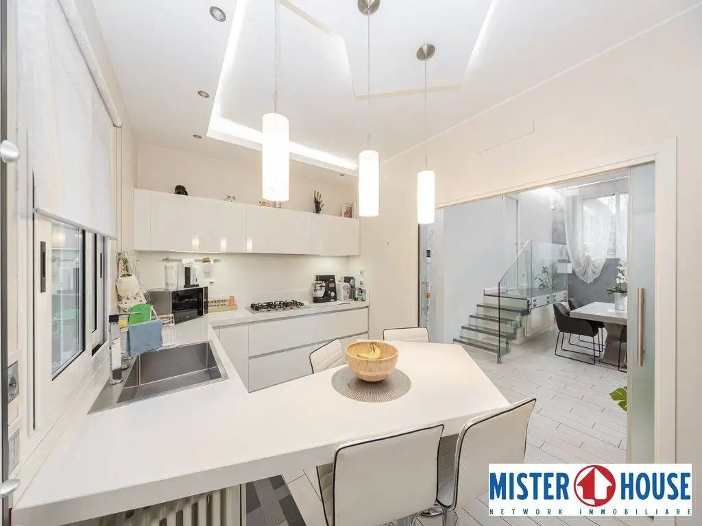 Trilocale via Giuseppe Verdi 2, Centro, Muggiò - foto 2