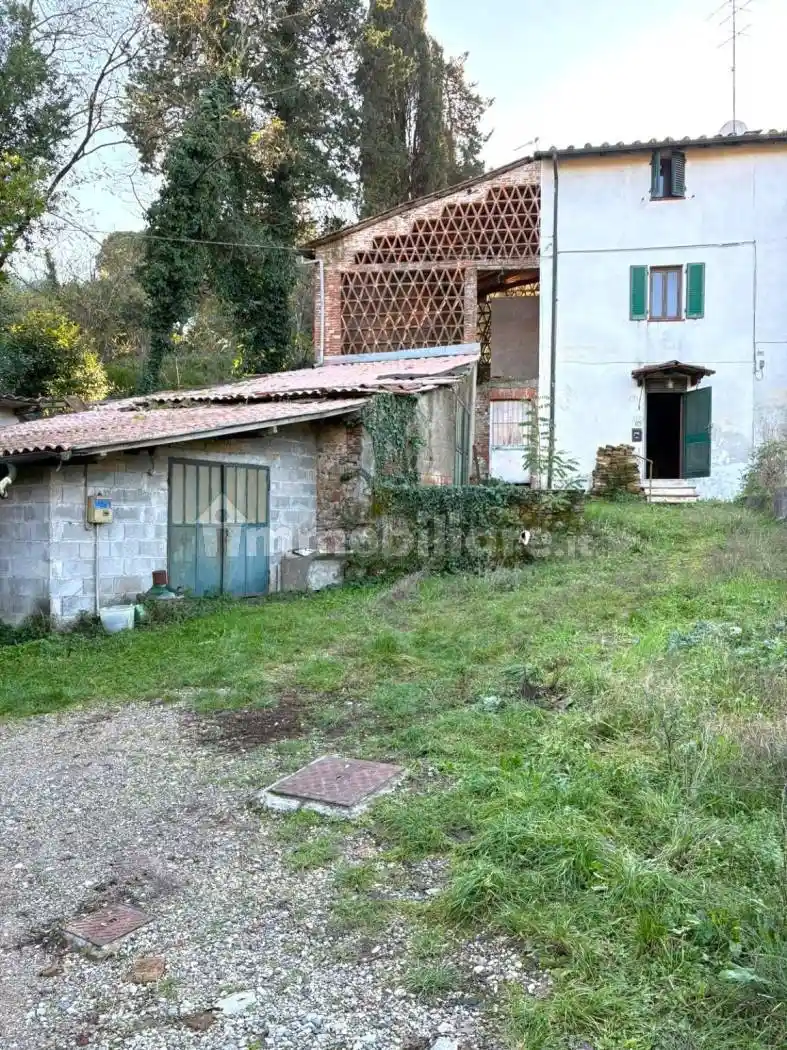 Terratetto unifamiliare 100 m², da ristrutturare, Monte San Quirico - Tre Cancelli, Lucca - foto 3