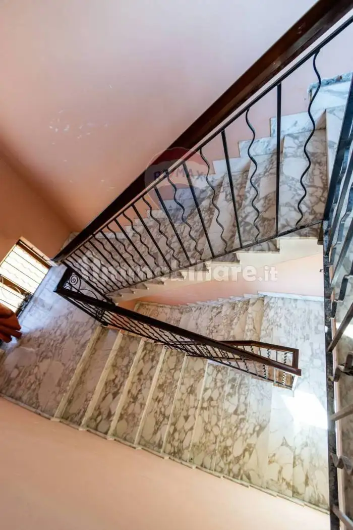 Quadrilocale via 4 Novembre 27, Centro, Cerro Maggiore - foto 3