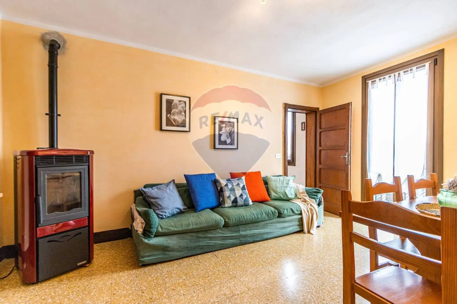 Attico piazza Armando Diaz 7, Esino Lario - foto 2