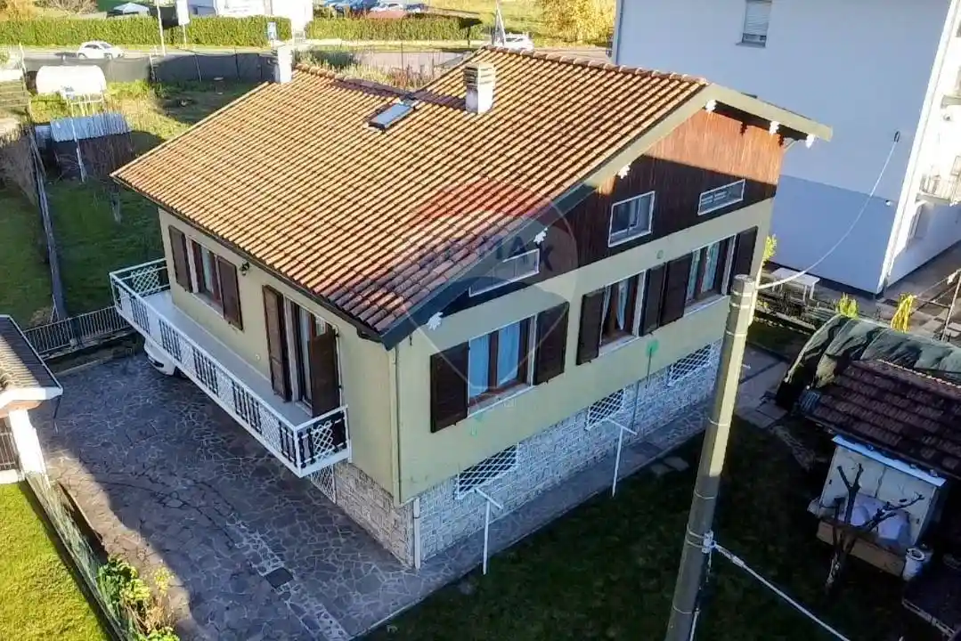 Villa unifamiliare, ottimo stato, 215 m², Centro, Costa Volpino - foto 3