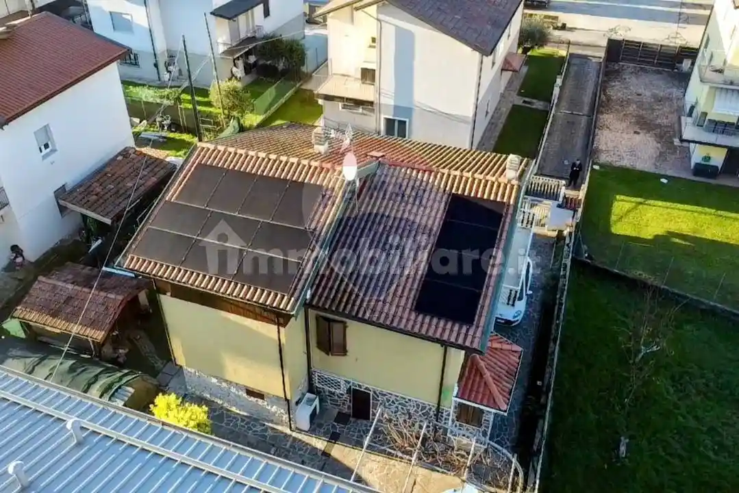 Villa unifamiliare, ottimo stato, 215 m², Centro, Costa Volpino - foto 4