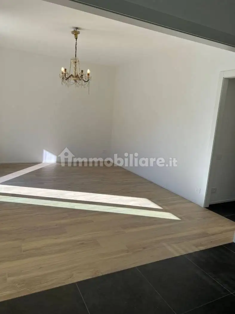 Trilocale viale Giuseppe Verdi, Centro, Carenno - foto 4