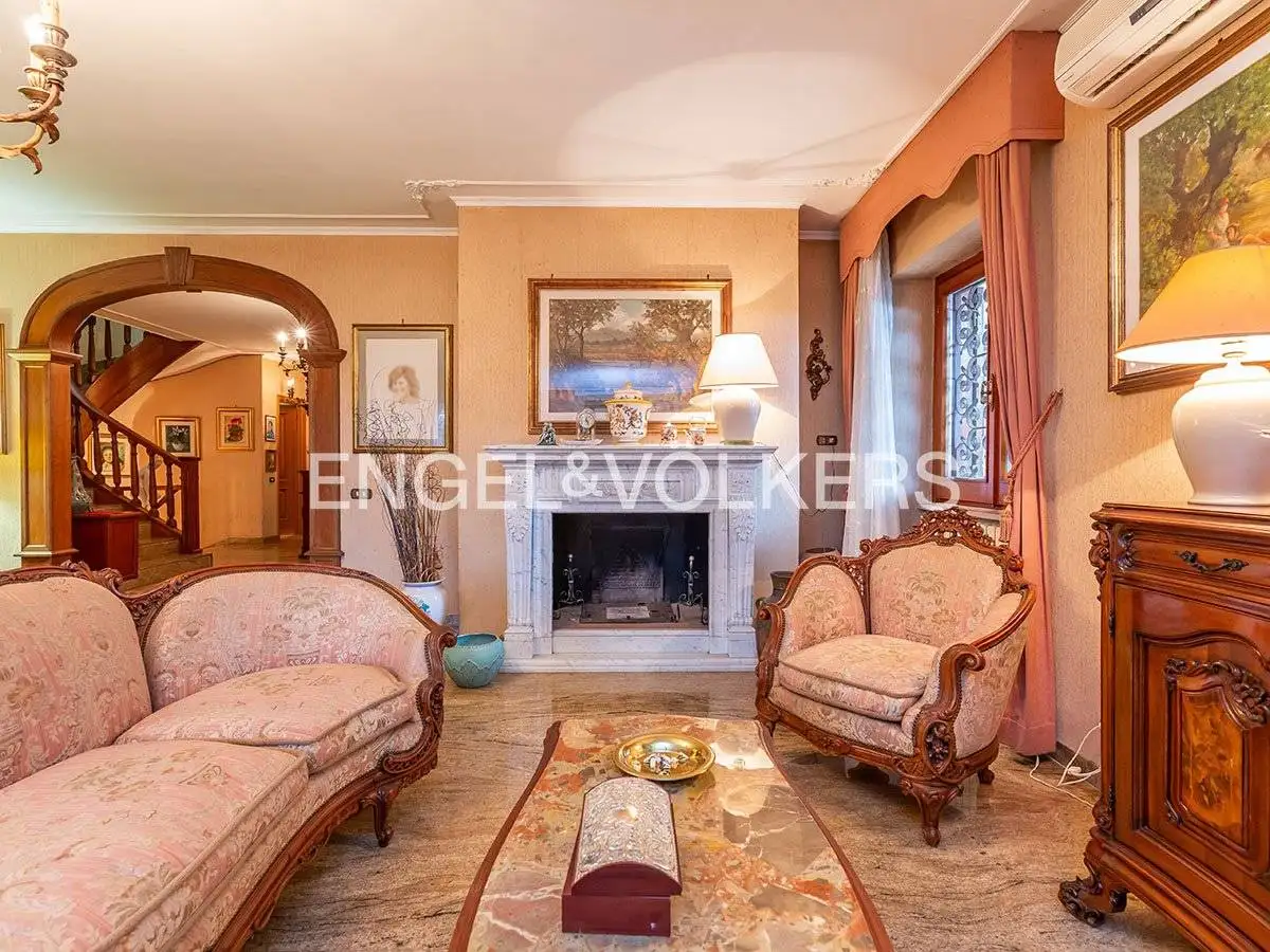 Villa in vendita a Velletri