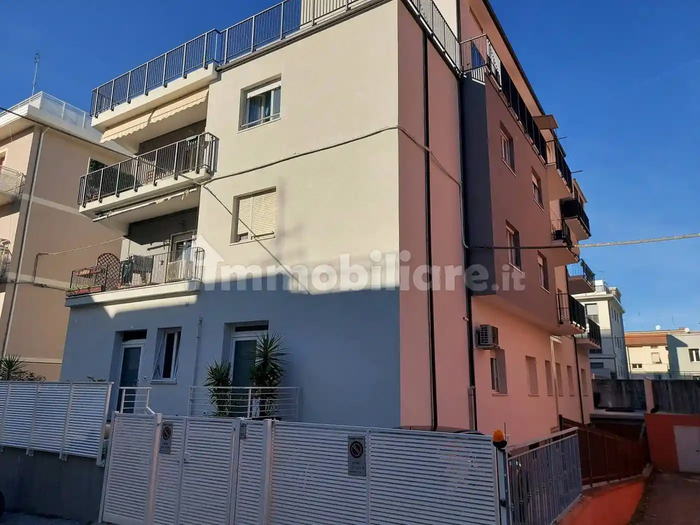 Trilocale via Augusto Righi, Montegranaro - Loreto, Pesaro - foto 2