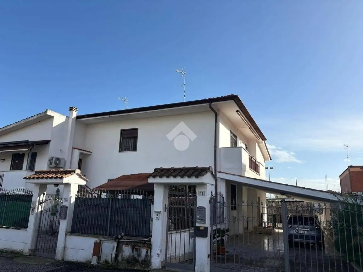 Villa in vendita a Latina