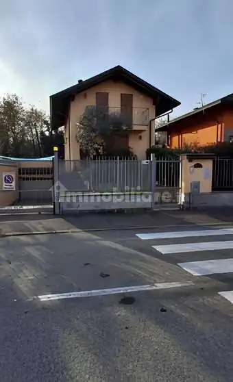 Appartamento in asta a Vanzago