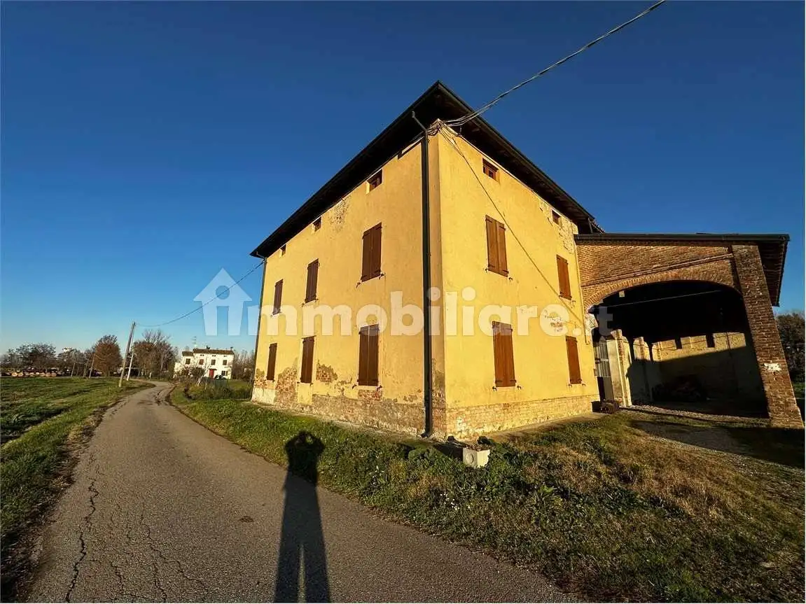 Rustico - Casale in vendita a Fontanellato