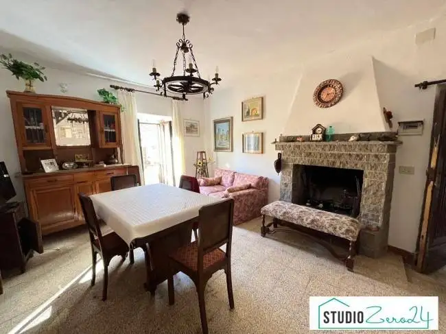 Appartamento in vendita a Bassano in Teverina