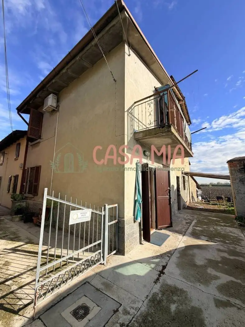Casa indipendente in vendita a Calendasco