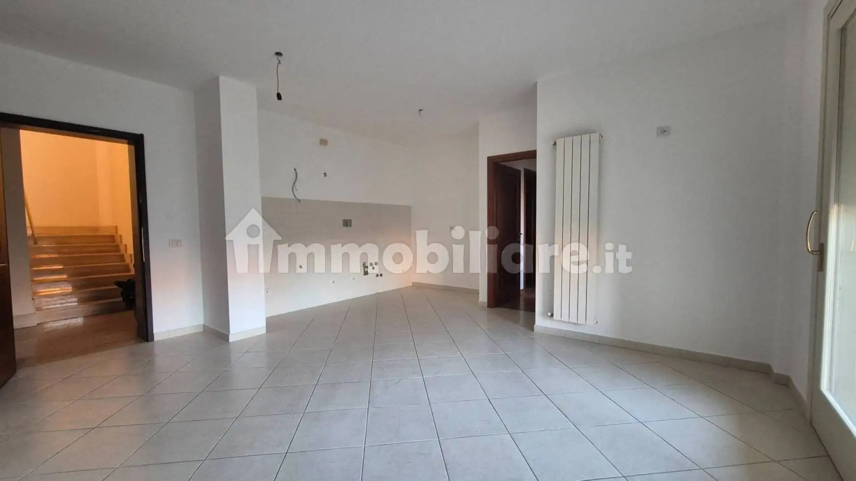 Trilocale via Augusto Imperatore 34, Pomezia Centro, Pomezia - foto 2