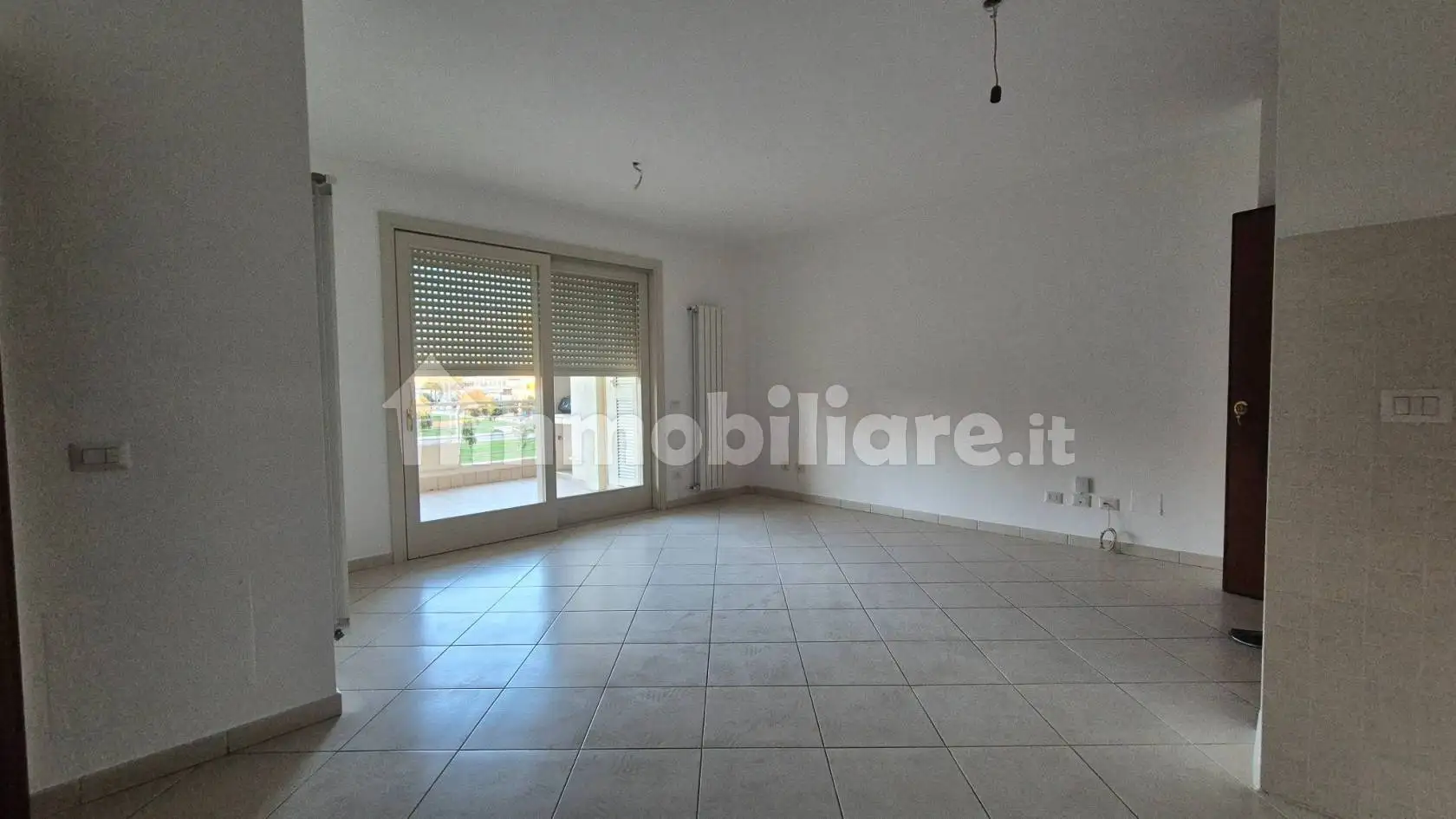 Trilocale via Augusto Imperatore 34, Pomezia Centro, Pomezia - foto 4