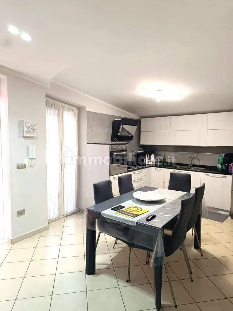 Trilocale via Camillo Cucca 350, Brusciano - foto 3