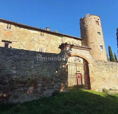 Palazzo - Edificio in vendita a Passignano sul Trasimeno