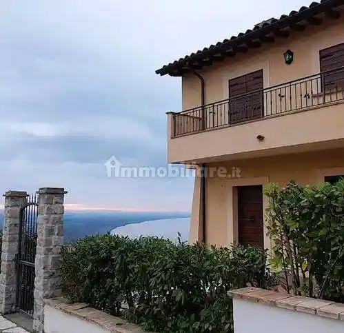 Villa in vendita a Magione