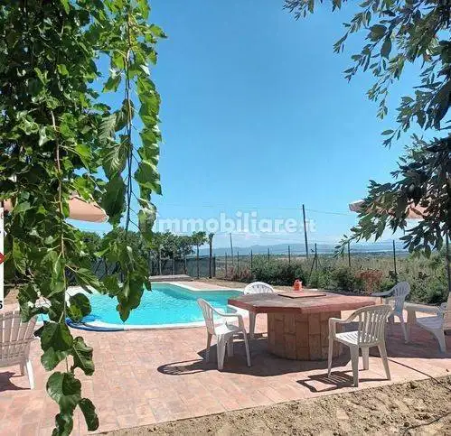 Villa in vendita a Castiglione del Lago