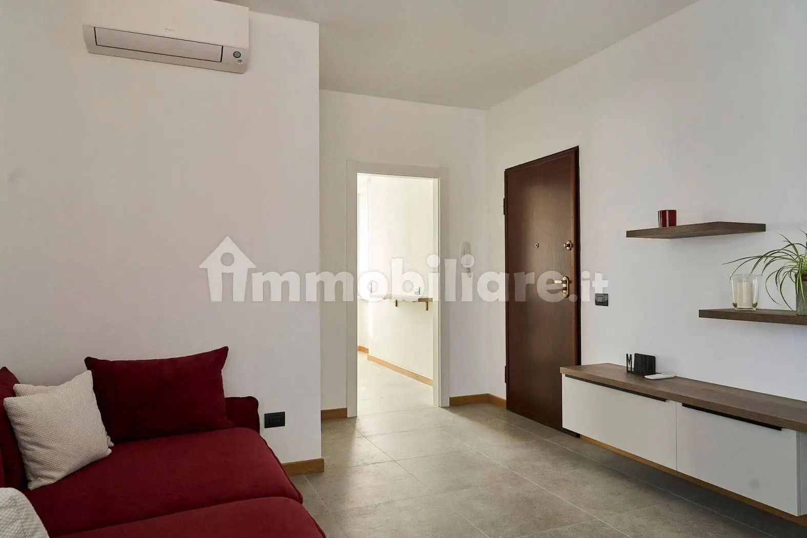 Trilocale via Roma 19, Centro, Angera - foto 5