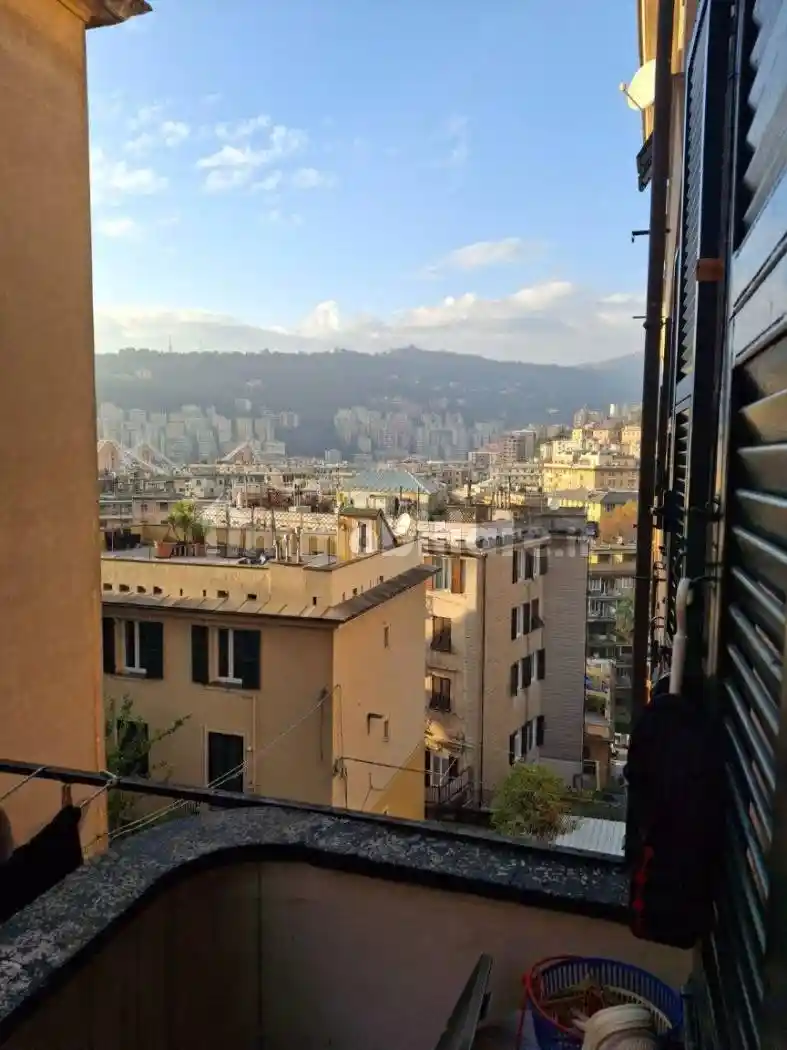 Appartamento in vendita a Genova