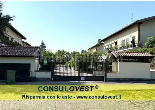 Villa in asta a Cusago