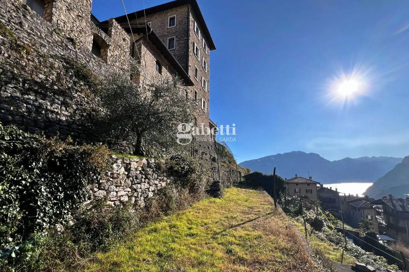 Appartamento in vendita a Tenno