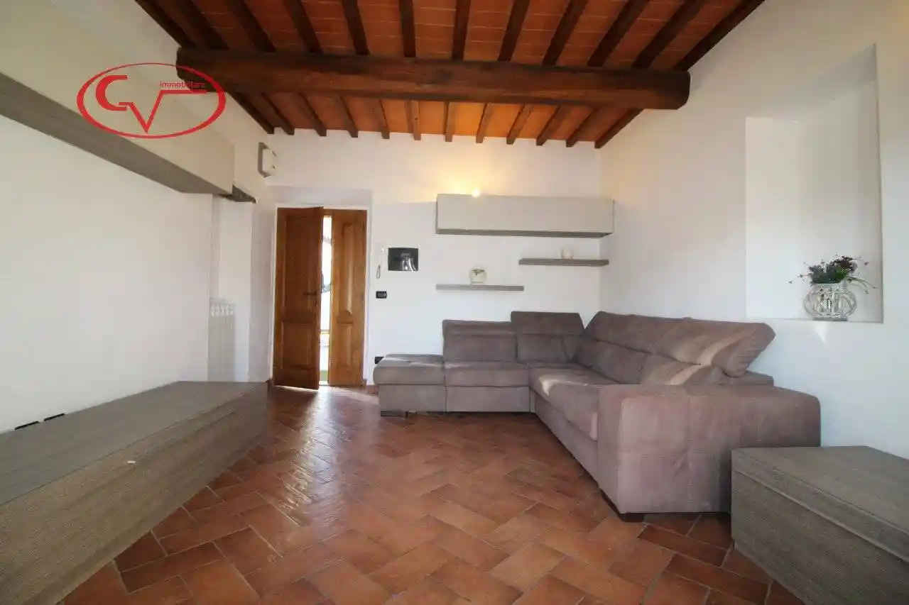 Casa indipendente in vendita a Bucine