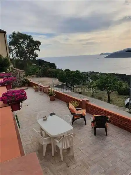 Villa unifamiliare, buono stato, 250 m², Centro, Capoliveri - foto 2