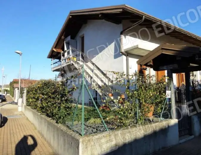 Casa indipendente in asta a Borgo Ticino