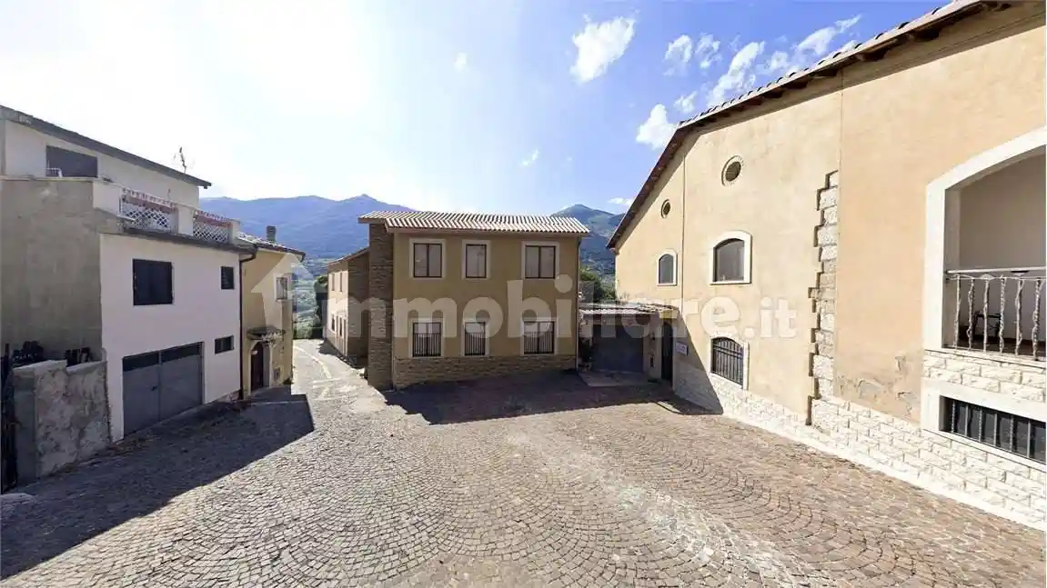 Trilocale piazza Castello, Centro, Castel di Sangro - foto 2