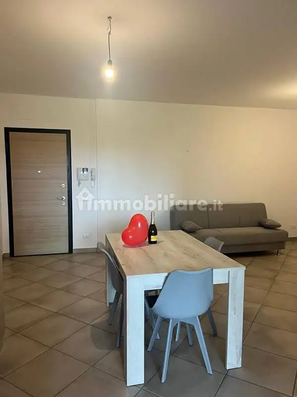 Trilocale ottimo stato, terzo piano, Aprilia - foto 3