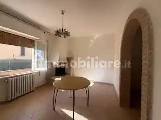 Casa indipendente in affitto a Foligno