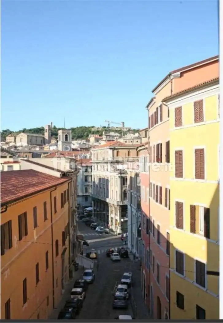 Appartamento in vendita a Ancona