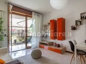 Appartamento in affitto a Laveno-Mombello