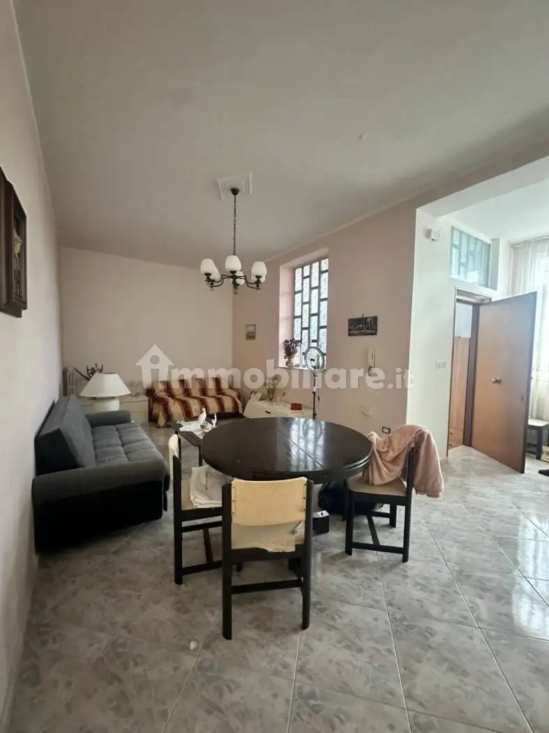 Palazzo - Edificio in vendita a Casagiove